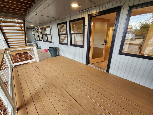 Photo - Gorgeous Remodeled 3 bed 2.5 bath in West ... Unit C