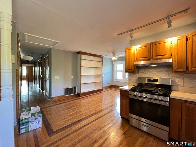 Photo - 553 Townsend Ave Unit 3
