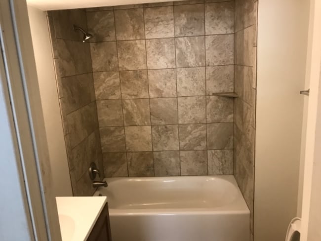 Photo - 945 E 3rd St Unidad walk out bsmt