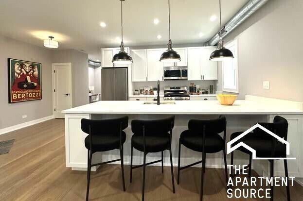 Photo - 2641 W Carmen Ave Unidad 3 Rental