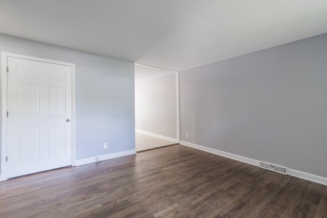 Photo - 3331 Erskine Dr