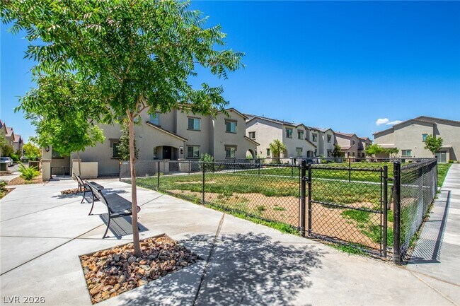 Photo - 825 Star Estates Ave