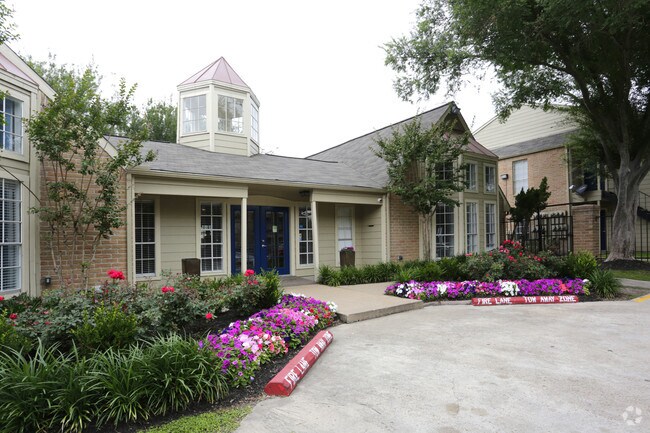 Building Photo - The Victorian Rental