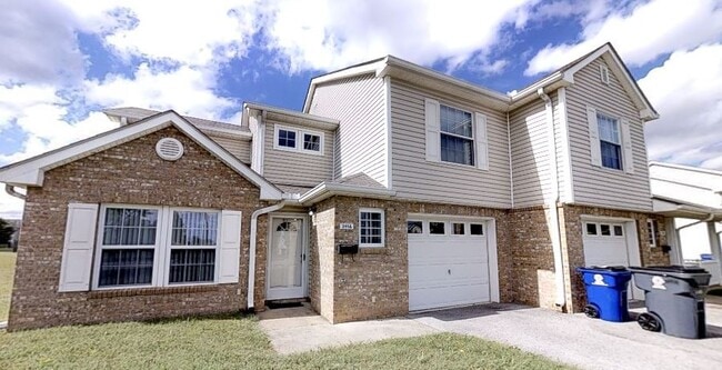 Photo - Campbell Crossing - Military Living