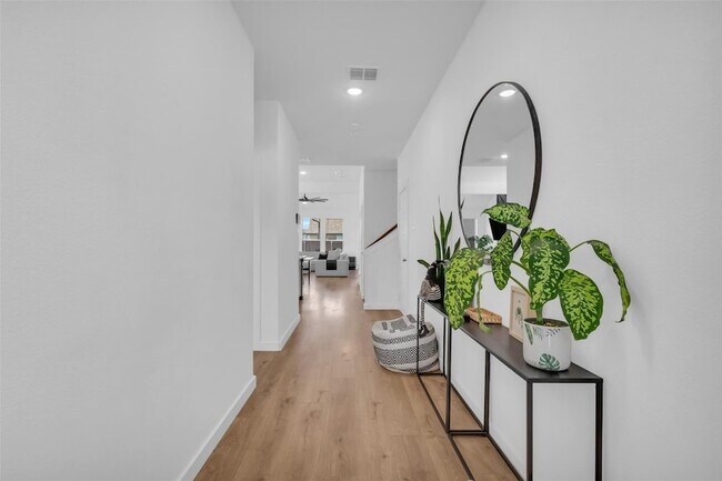 Photo - 2428 Mankato Dr