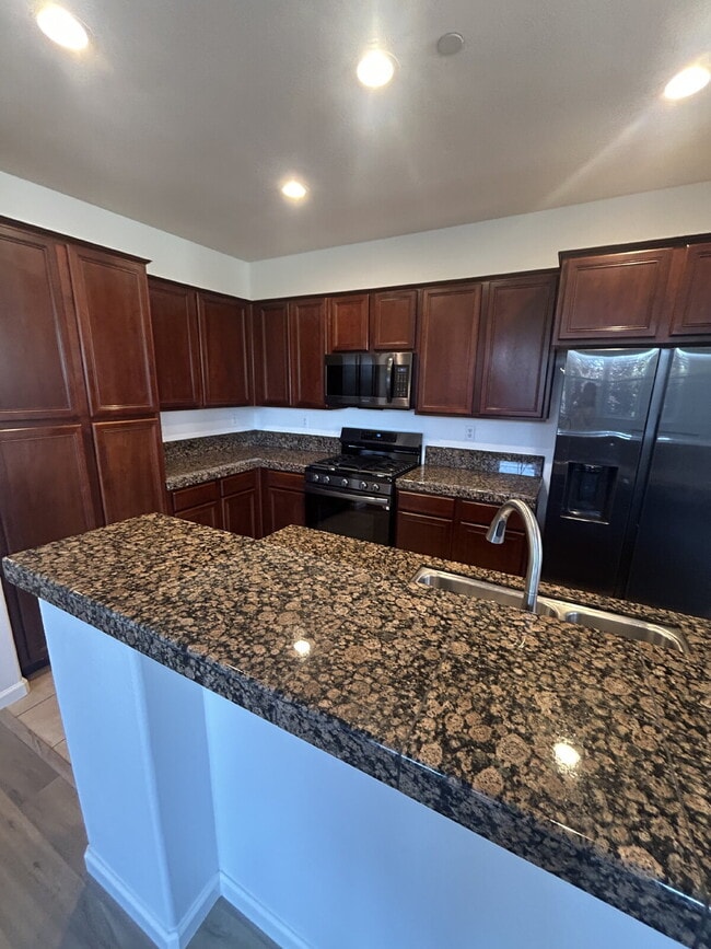 Photo - Beautiful 2 bd 2 bath Condo in Folsom