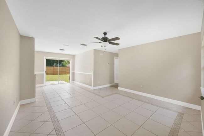 Photo - 3/1 House in Brandon!