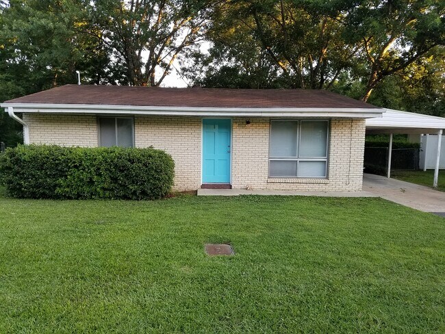 Front of House - 2113 Tyler St House