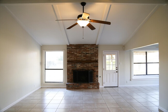 Photo - Charming 3-Bedroom Home in Heritage Park Estates.