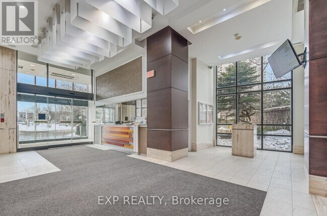 Photo - 330 Burnhamthorpe Rd W Unité 802