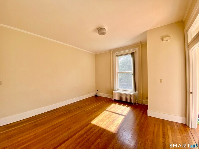 Photo - 239 Edwards St Unit 1B