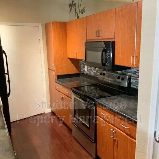 Photo - 5302 E Van Buren St Unidad #3067