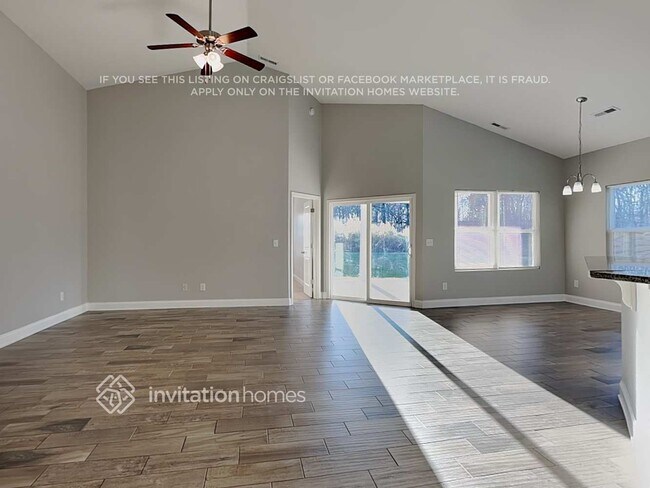 Photo - 2813 Santiago Circle