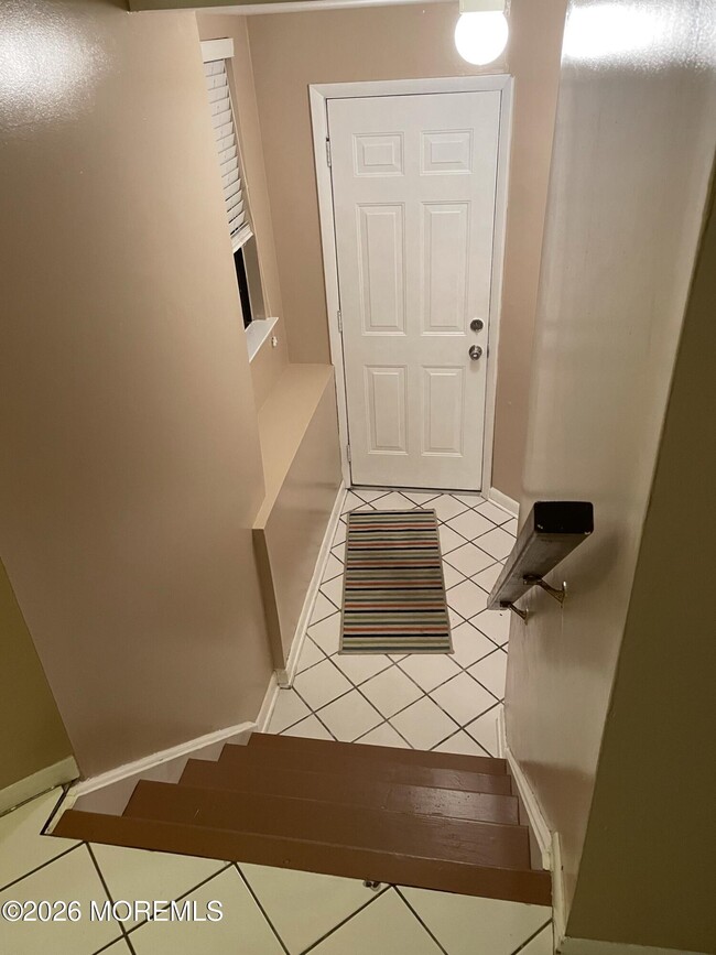 Photo - 19 Clavendon Ct