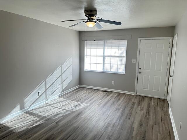 Photo - 745 20th St SE