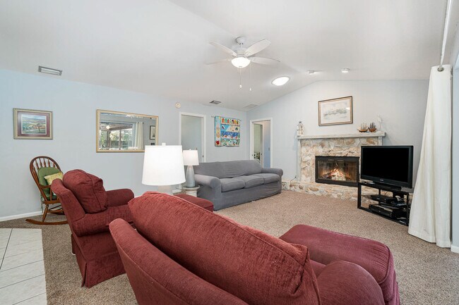 Photo - 1103 Orange St