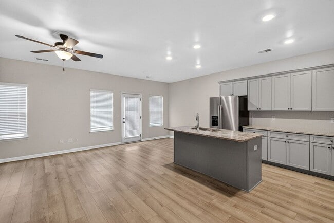 Photo - 7151 Chara Ln