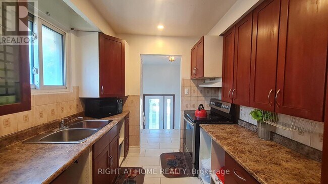 Photo - 55 Littleleaf Dr