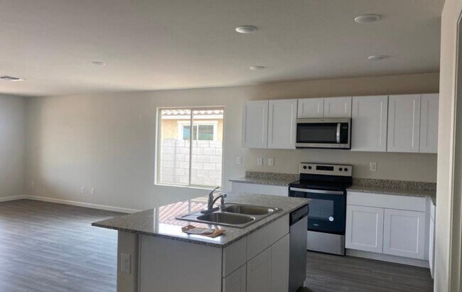 Photo - 816 Silvercreek Ln