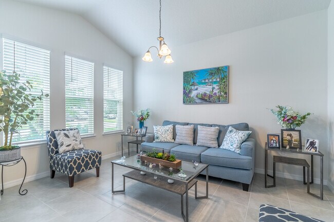 Photo - 2721 Chantilly Ave