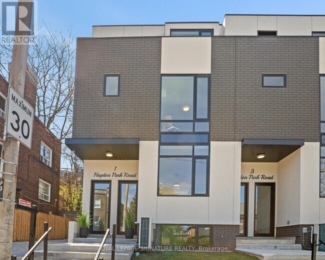 Photo - 3 Heydon Park Rd