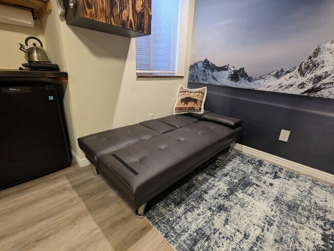 Photo - 739 E Vlg Cir Unit 1