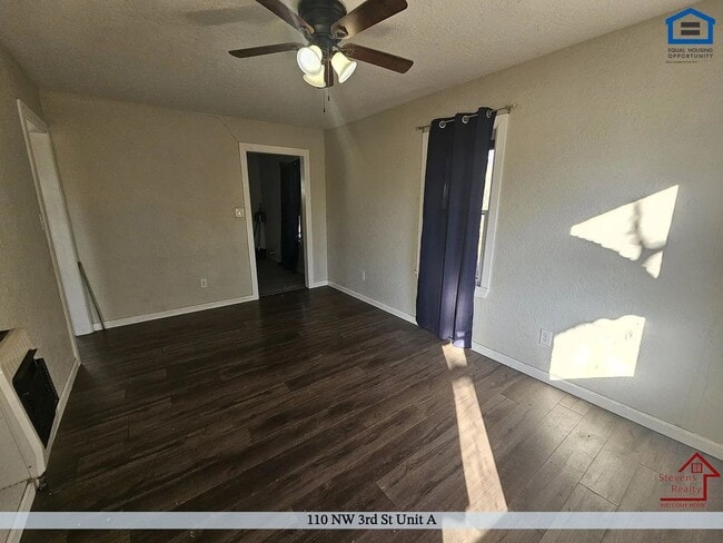 Photo - 110 NW 3rd St