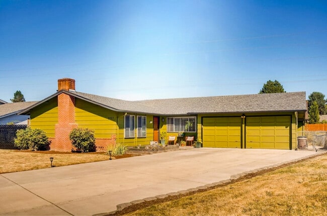 Photo - 3107 NW Lakeridge Dr