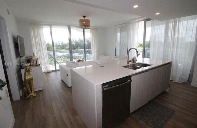 Photo - 13800 Highland Dr Unit 510