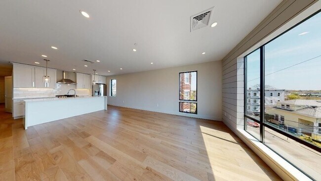 Photo - 41 Gladstone St Unit 2