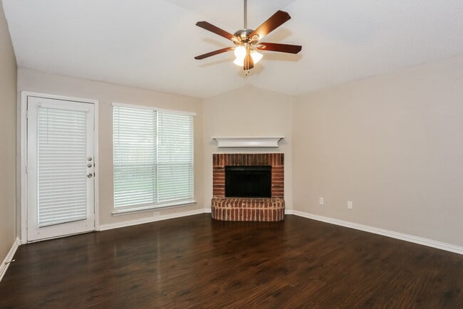 Photo - 8060 Cannonwood Dr