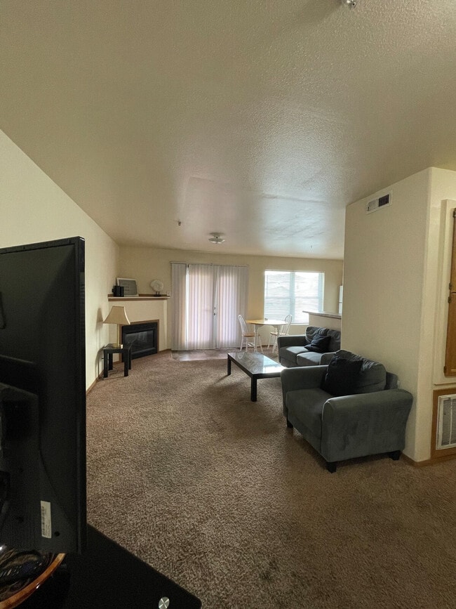 Building Photo - 6405N Chapel Hill Blvd Unit ID1324040P