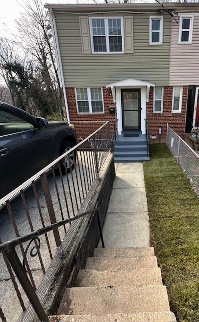 Vista frontal con cochera - 5422 67th Ave