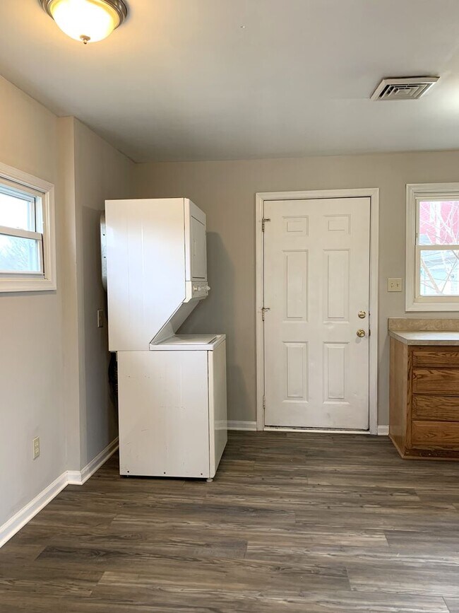 Photo - 533-543 Hollywell Ave Unit 543