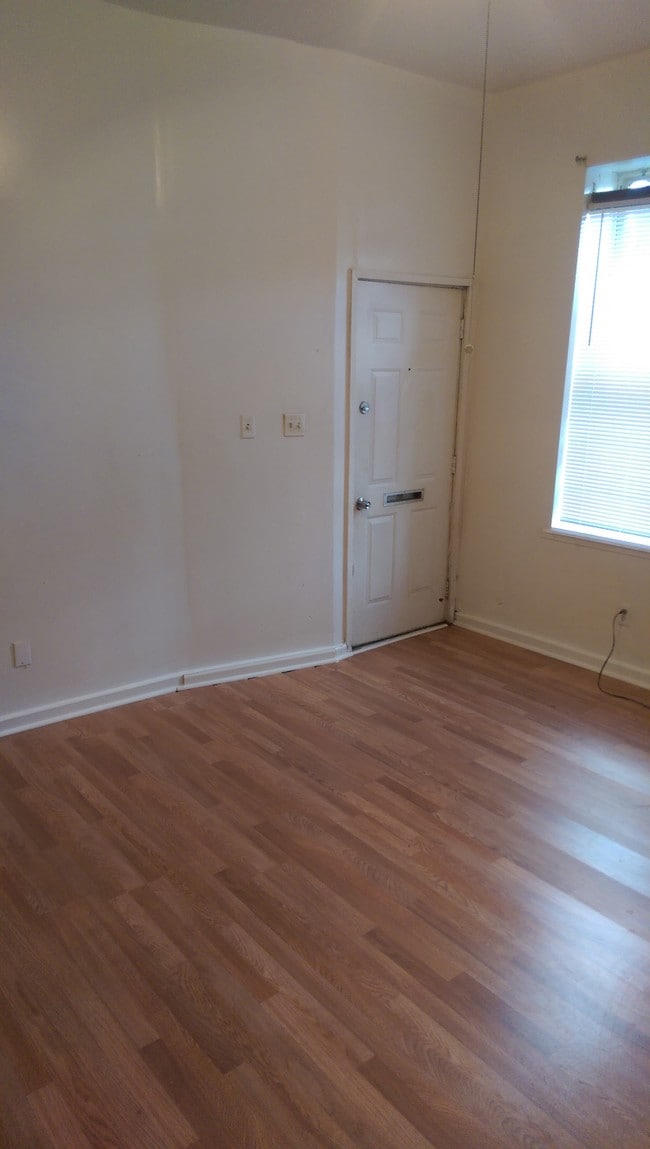 Photo - 2102 Chippewa St Unit 1