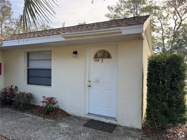 Building Photo - 6358 S Suncoast Blvd Rental