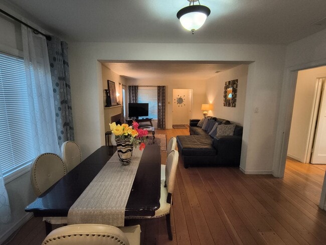 Photo - Cozy 3 BD/2 BATH Single Family Home With 2 Floors Located in Albany, Ca.