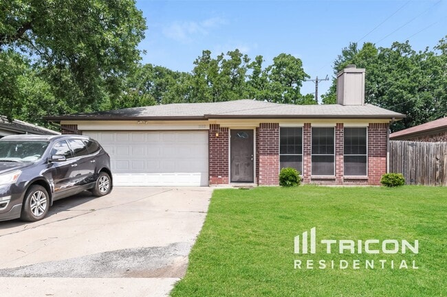 Photo - 1102 Glen Creek Dr House