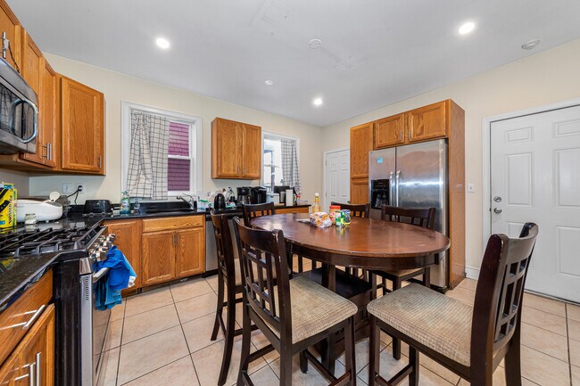 Photo - 226 Calumet St