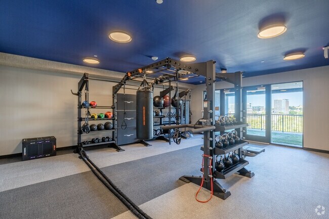 Gimnasio abierto las 24 horas, los 7 días de la semana