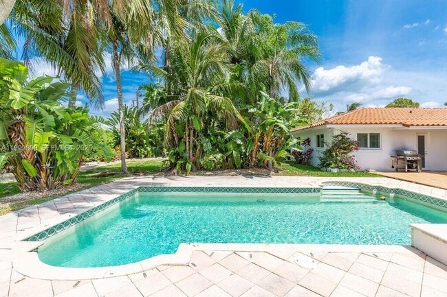 Photo - 14610 Tarpon Dr