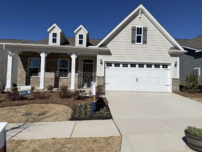 Photo - 1014 Mapletree Ln