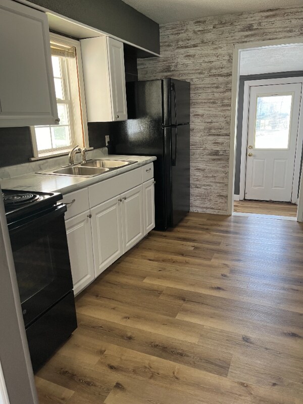 Photo - 2409 Perkins Dr