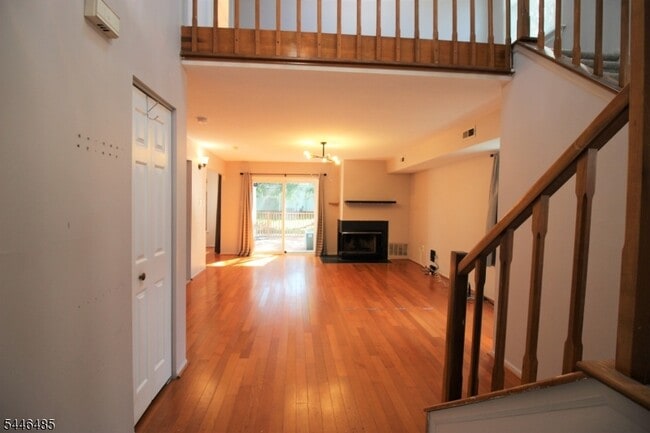 Photo - 83 Winchester Way