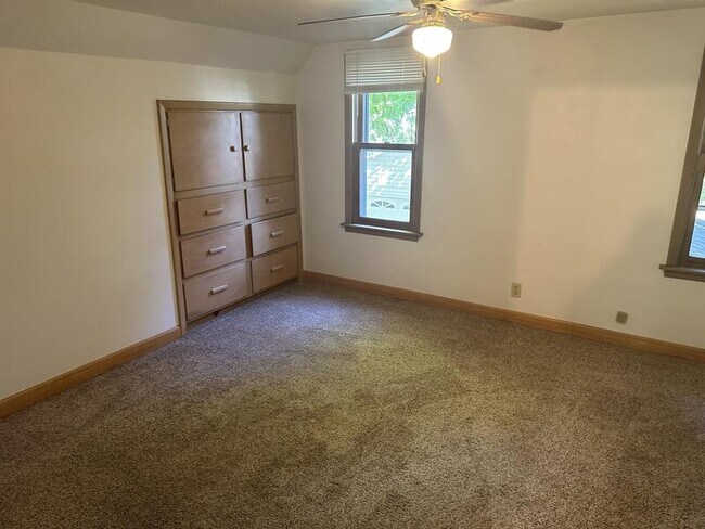Photo - 326-328 Mill St