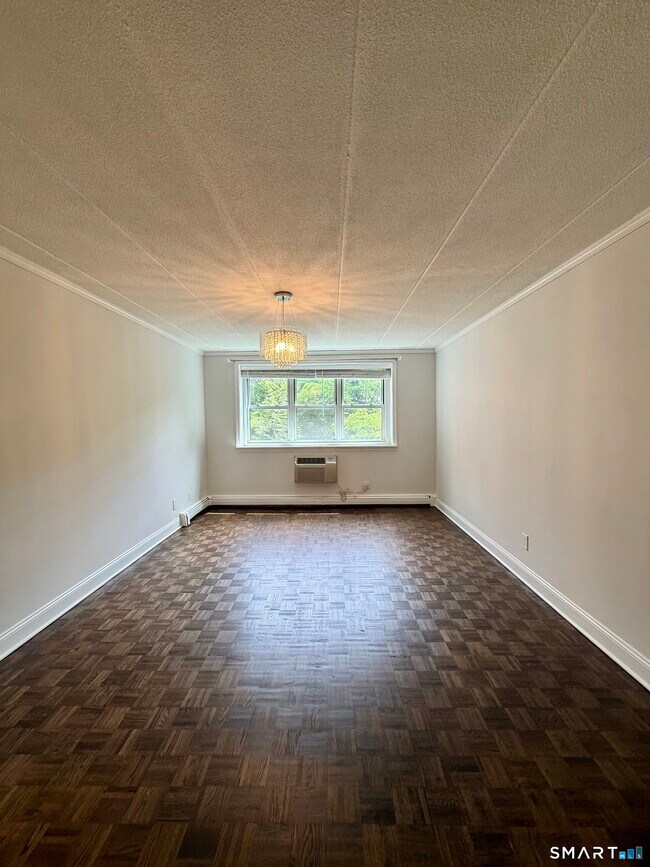 Photo - 27 Northill St Unit 3M