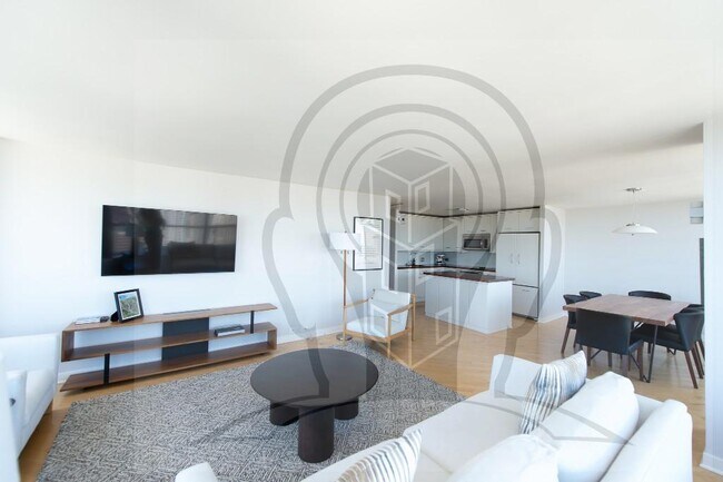 Photo - Stunning 46th Floor, 2 bedroom condo, righ... Unit 4610