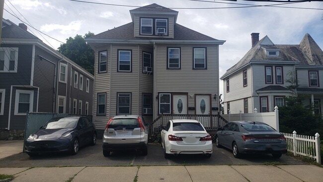 Building Photo - 123 Atlantic St Unit 123