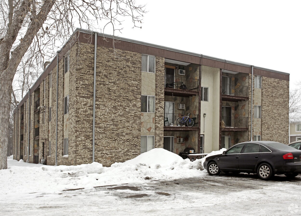 Photo - 3841 Hamilton St Apartments