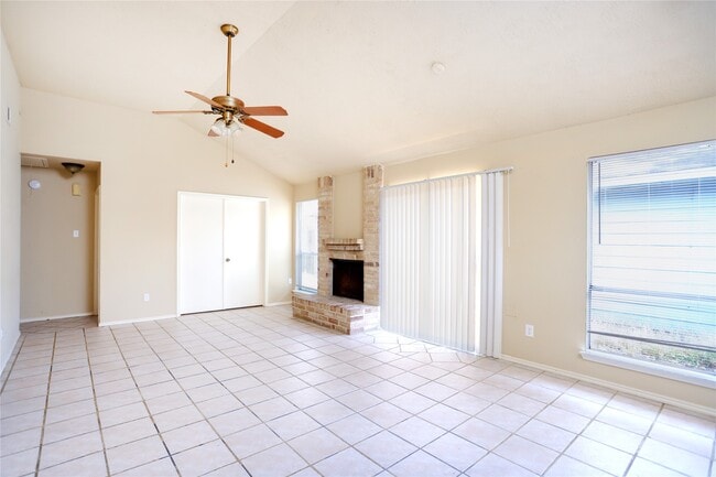 Photo - 11047 Grassyglen Dr